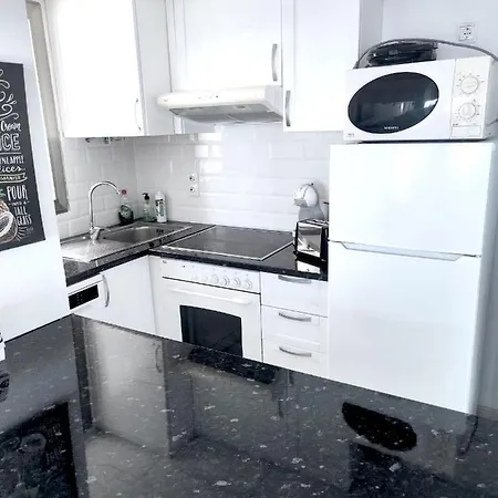 La Playa Blanca 1 Orbiplaya, Pool, Beach Front, Wifi تورّيفيِخا